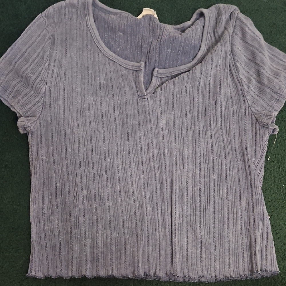 Aeropostale Ribbed Short Sleeve Tee in Dusty Blue